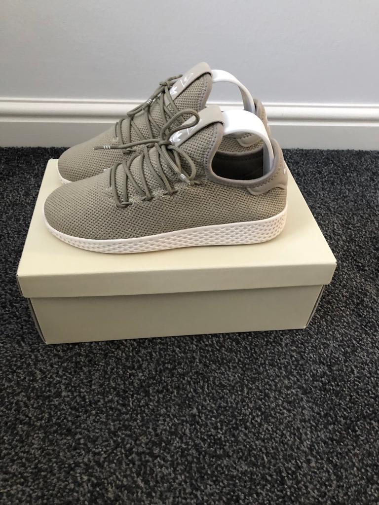 infant size 9 adidas trainers